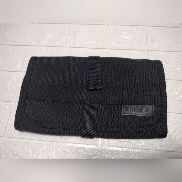 Briggs & Riley Travelware Trifold Black Nylon Compact Toiletry Bag - Picture 1 of 8
